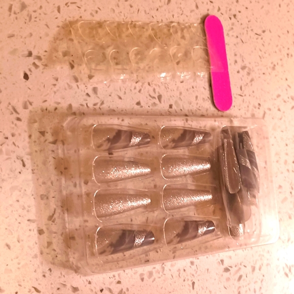 24pc Marble Coffin Nail Kit - Picture 5 of 5